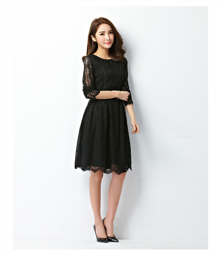 ชุดเดรสลูกไม้สีดำ แขนยาว กระโปรงทรงบาน แฟชั่นสาวออฟฟิศ ลุคเรียบร้อย สวยหวาน ดูดี