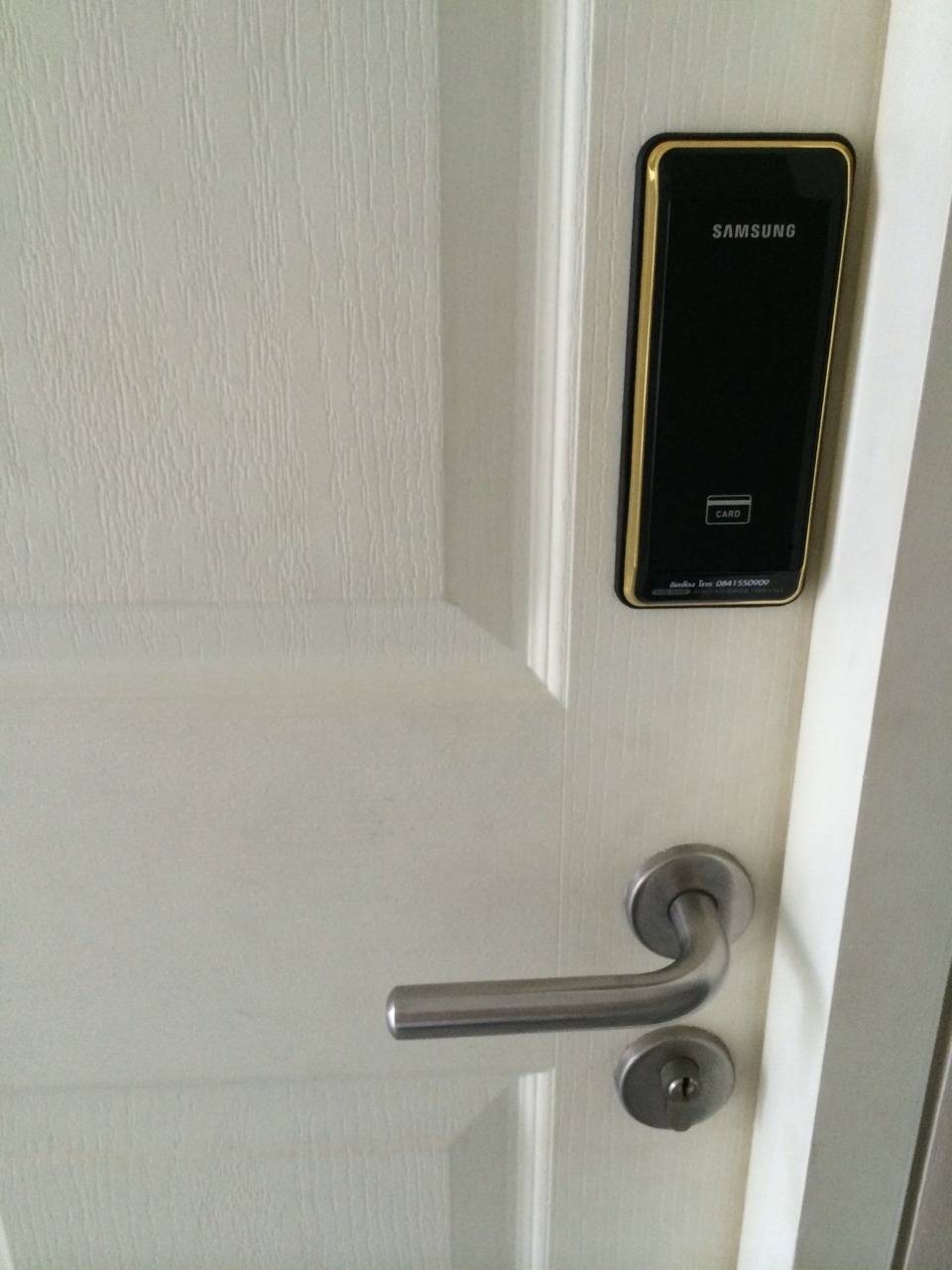 ขาย คอนโด U-delight@Huai kwang พร้อมอยู่ Fully Furnished ราคา 3.8 ล้าน ค่าโอนคนละครึ่ง 1 Bedroom : พื้นที่ 43 ตร.ม.ห้องทิศตะวันออก ตึก C, ชั้น 14, ห้องมุม