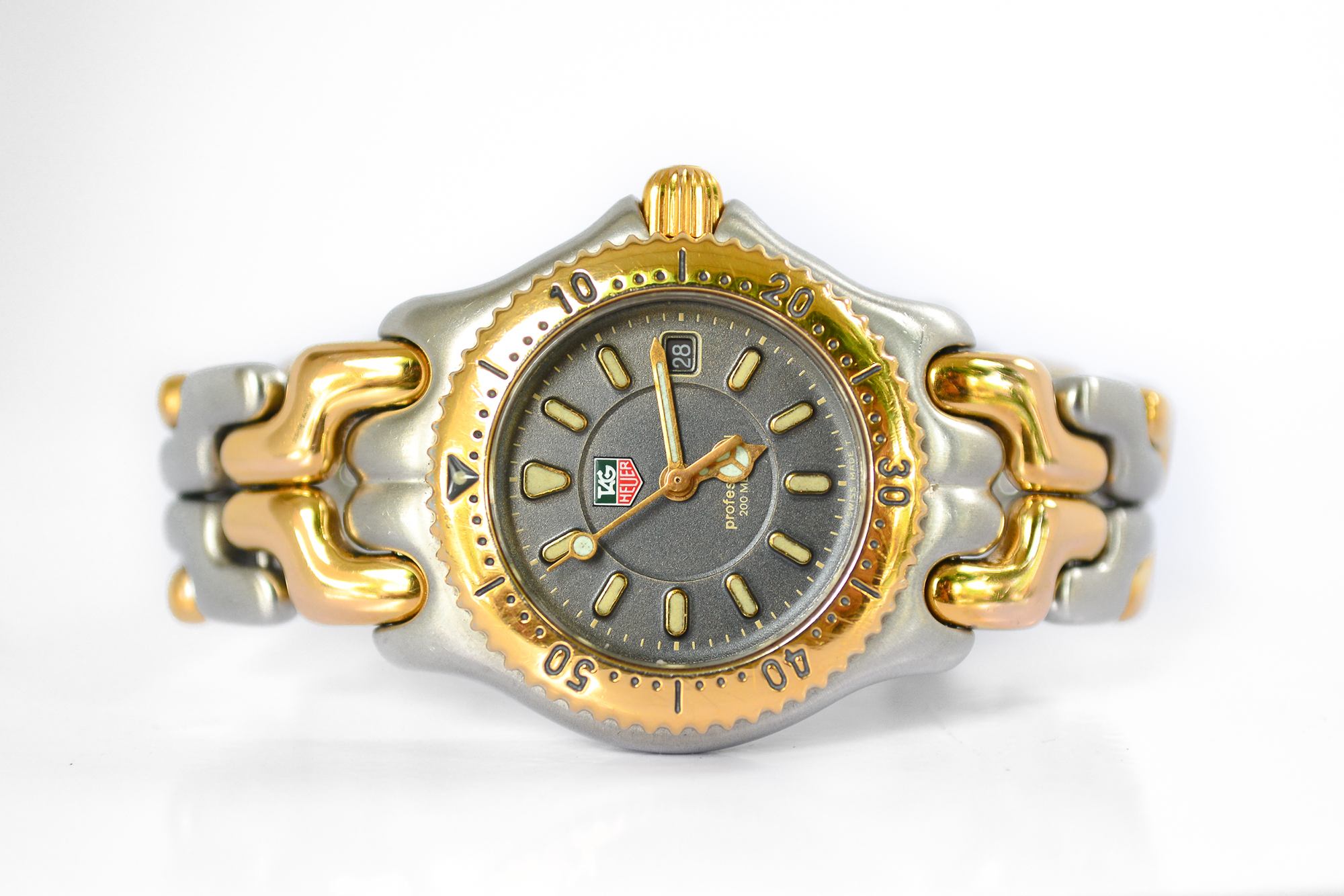 Tag Heuer Lady size ก้างปลา 2 กษัตริย์ หน้าเทาวงแหวน 2 ชั้น (Sold)