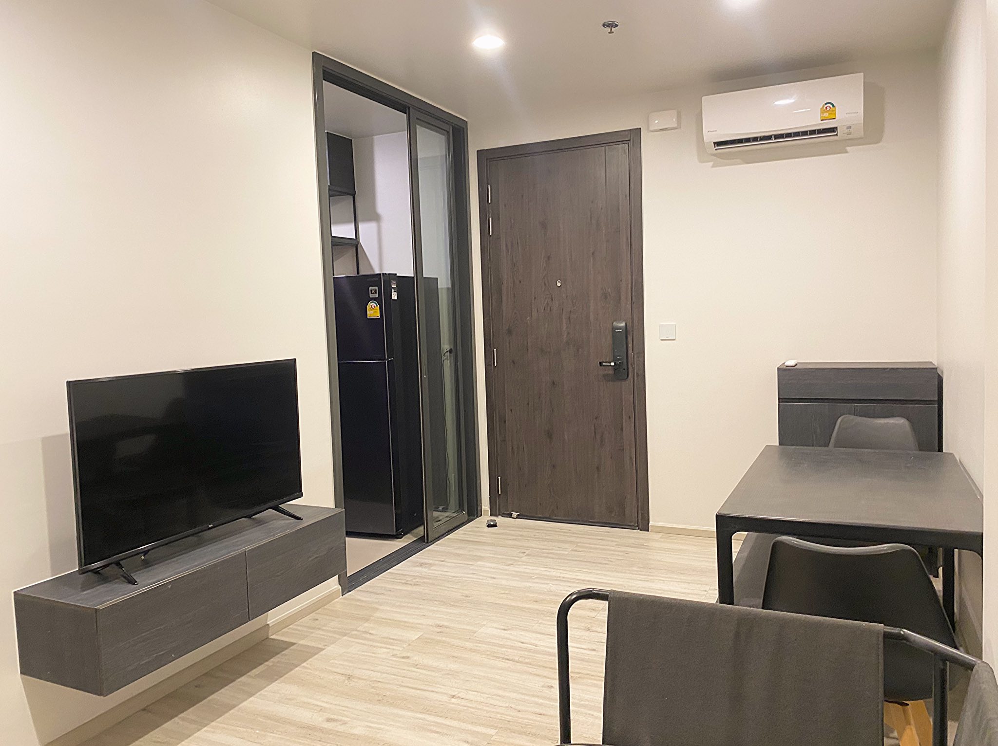ปล่อยเช่า Condo XT Huaikhwang ห้อง 1 Bedroom ขนาด 35.1 ตร.ม. ชั้น 15 วิวสวนดาดฟ้า ตึก A ติด MRT ห้วยขวาง เพียง 75 เมตร