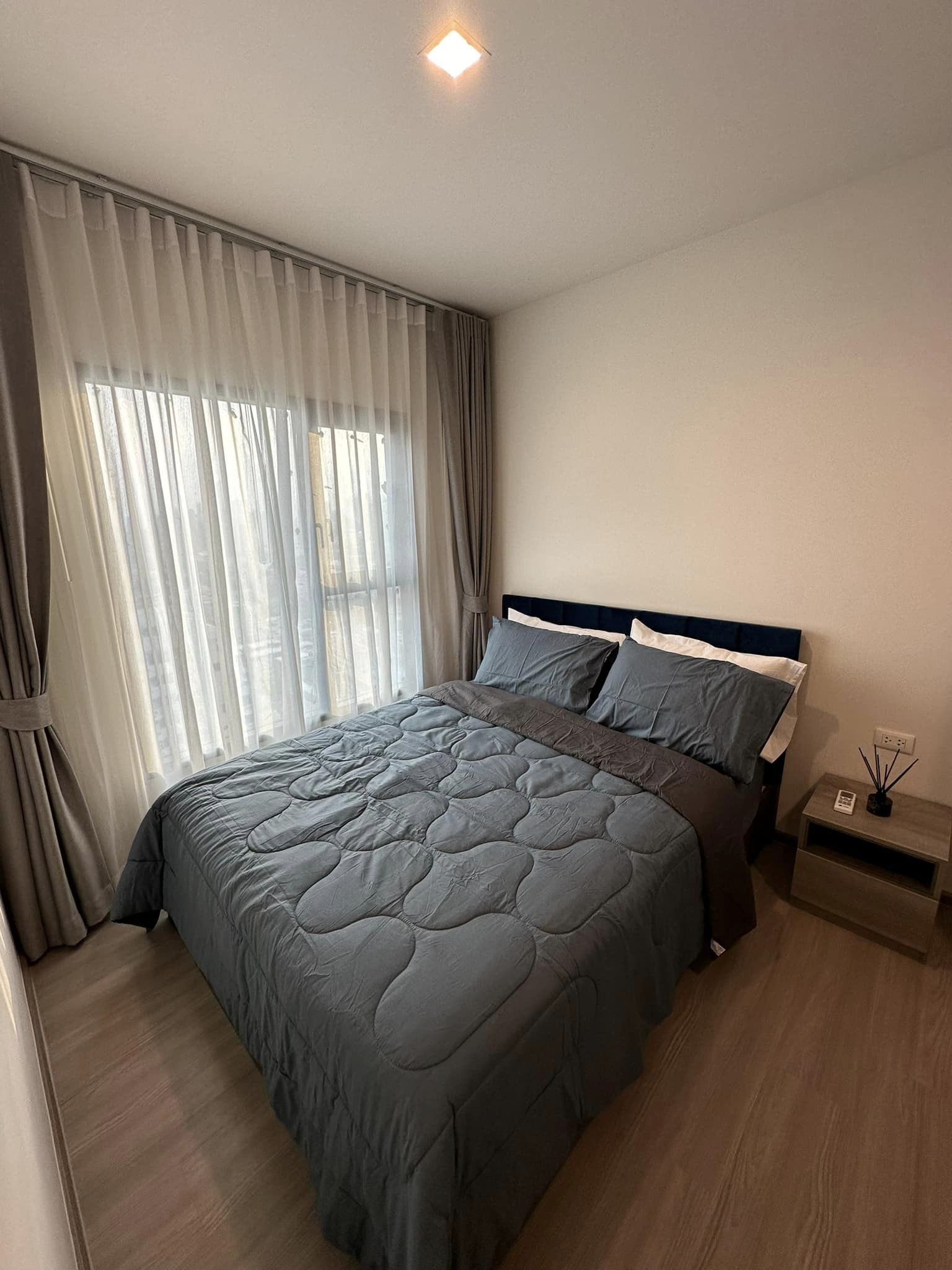 ให้เช่า : THE BASE Phetchaburi-Thonglor เดอะ เบส เพชรบุรี - ทองหล่อ ห้องใหม่พร้อมอยู่ เครื้องใช้ไฟฟ้าและเฟอร์นิเจอร์ครบ