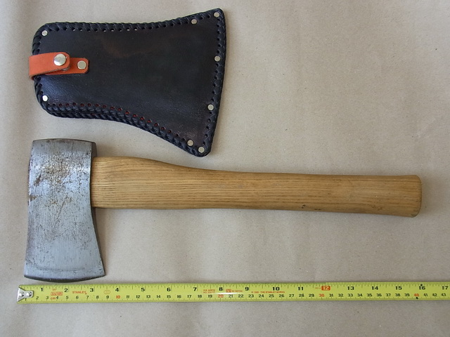 ขวาน สวีเดน CFL หน้าขวาน3นิ้วกว่า ด้ามไม้เดิมๆ พร้อมซอ งหนังอย่างดี ใหม่ เก่าเก็บ