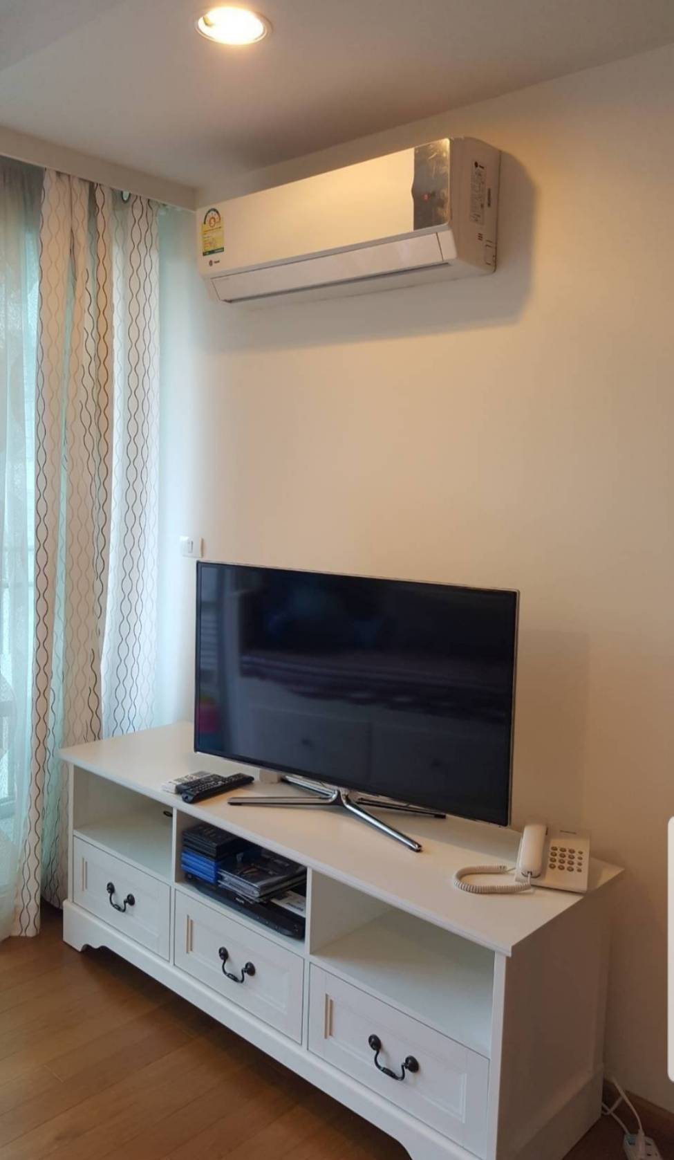 ขายคอนโด Abstracts Phahonyothin Park (แอ็บสแตร็กส์ พหลโยธิน พาร์ค) 1 ห้องนอน 1 ห้องน้ำ ขนาด 45 ตรม