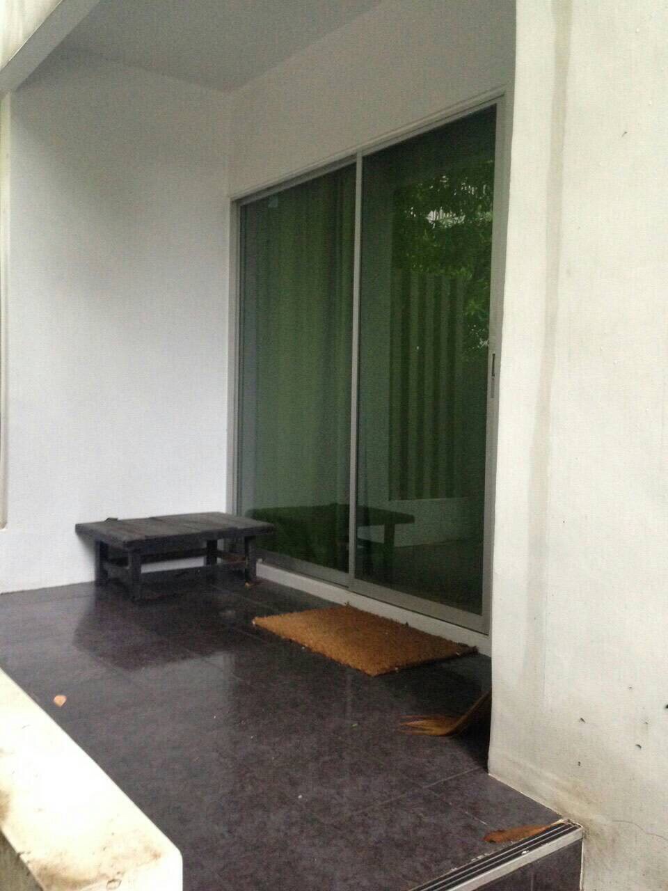 ขาย / เช่าคอนโดa space & a space I.D. Asoke-Ratchada 1 ห้องนอน 1 ห้องนอน ชั้น 1 ติดสวนมีระเบียงนั่งเล่น