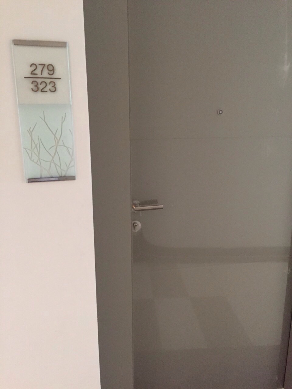 ขาย / เช่า คอนโด Life@Ratchada ราคา 25,000 / เดือน 2 นอน 1 น้ำ พื้นที่ 4.7 ตร.ม ชั้น 28 ตึก เอ ทิศตะวันออก+ทิศเหนือ ครัวแยก เฟอร์นิเจอร์ครบ