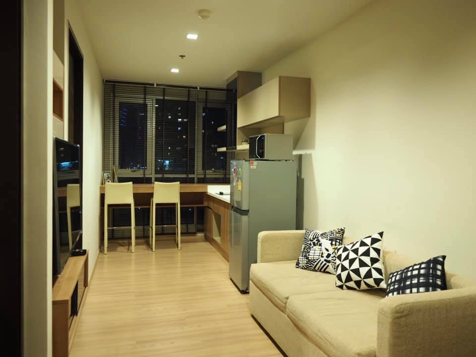 ให้เช่าคอนโด Rhythm Sathorn (ริทึ่ม สาทร) 1 ห้องนอน 1ห้องน้ำ วิวสวย ขนาด 35 ตร.ม.