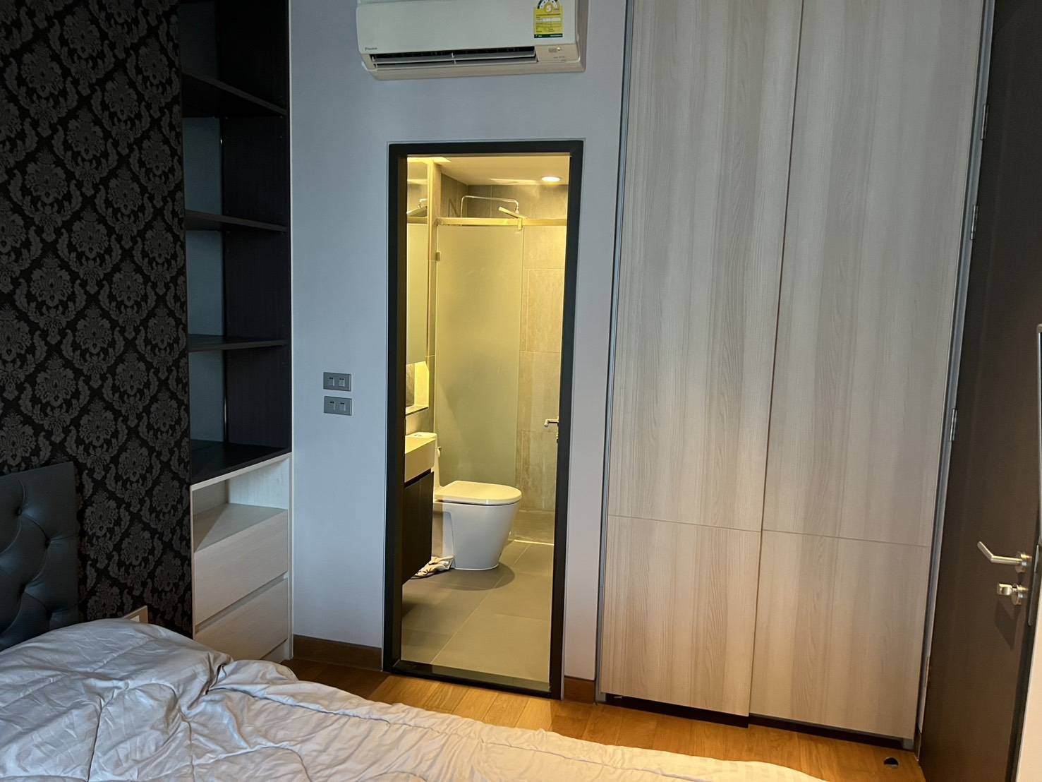 ให้เช่าคอนโด LPN 24 (Lumpini Suite Sukhumvit 24) 📍 ใกล้ BTS พร้อมพงษ์ เพียง 700 เมตร / ใกล้ MRT ศูนย์การประชุมแห่งชาติสิริกิติ์ เดินทางสะดวกทุกทิศ!