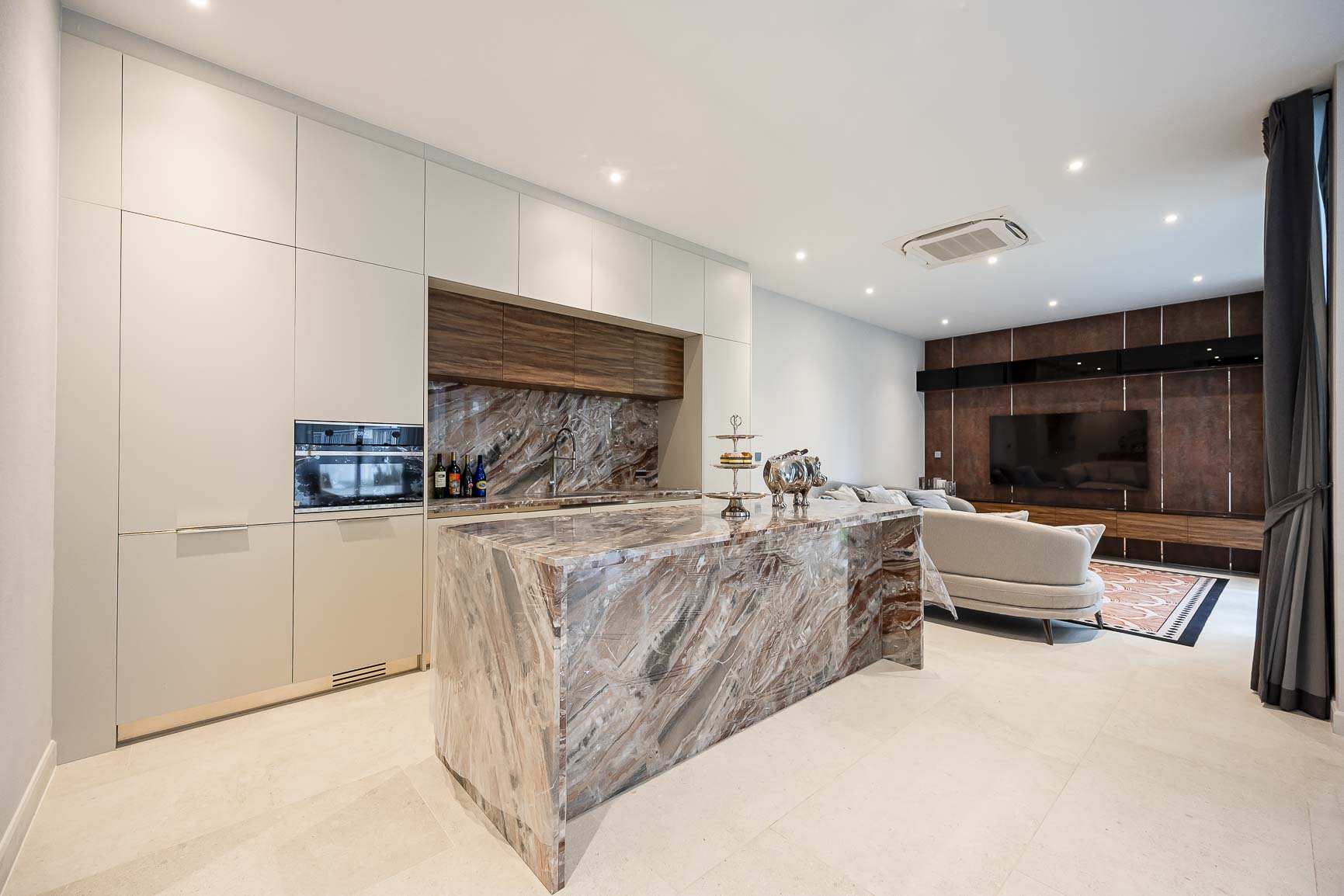 ✨ ให้เช่าบ้านเดี่ยวสุดหรู 3 ชั้น โครงการ BuGaan Pattanakarn (โครงการ บูก้าน พัฒนาการ) จากแสนสิริ 🏡 สไตล์ Modern Luxury พร้อม สระว่ายน้ำส่วนตัวบนชั้น 2 ✨