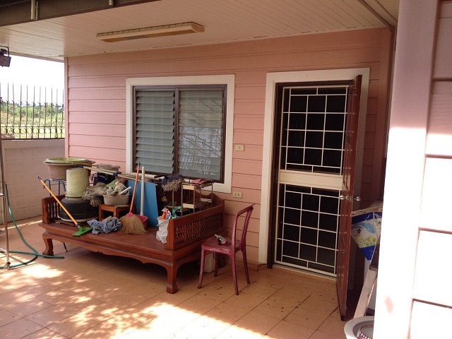 ขายบ้านเดียวหมู่บ้าน ลภาวัน โครงการ 9 ถนนเลียบคลองแอน 4 ห้อง 3 ห้องน้ำ 1 ห้องนั่งเล่น 1 ห้องโถง 1 ห้องครัว 1 ห้องทานอาหาร พื้นที่ 89 ตร.ว ถนนราชพฤกษ์