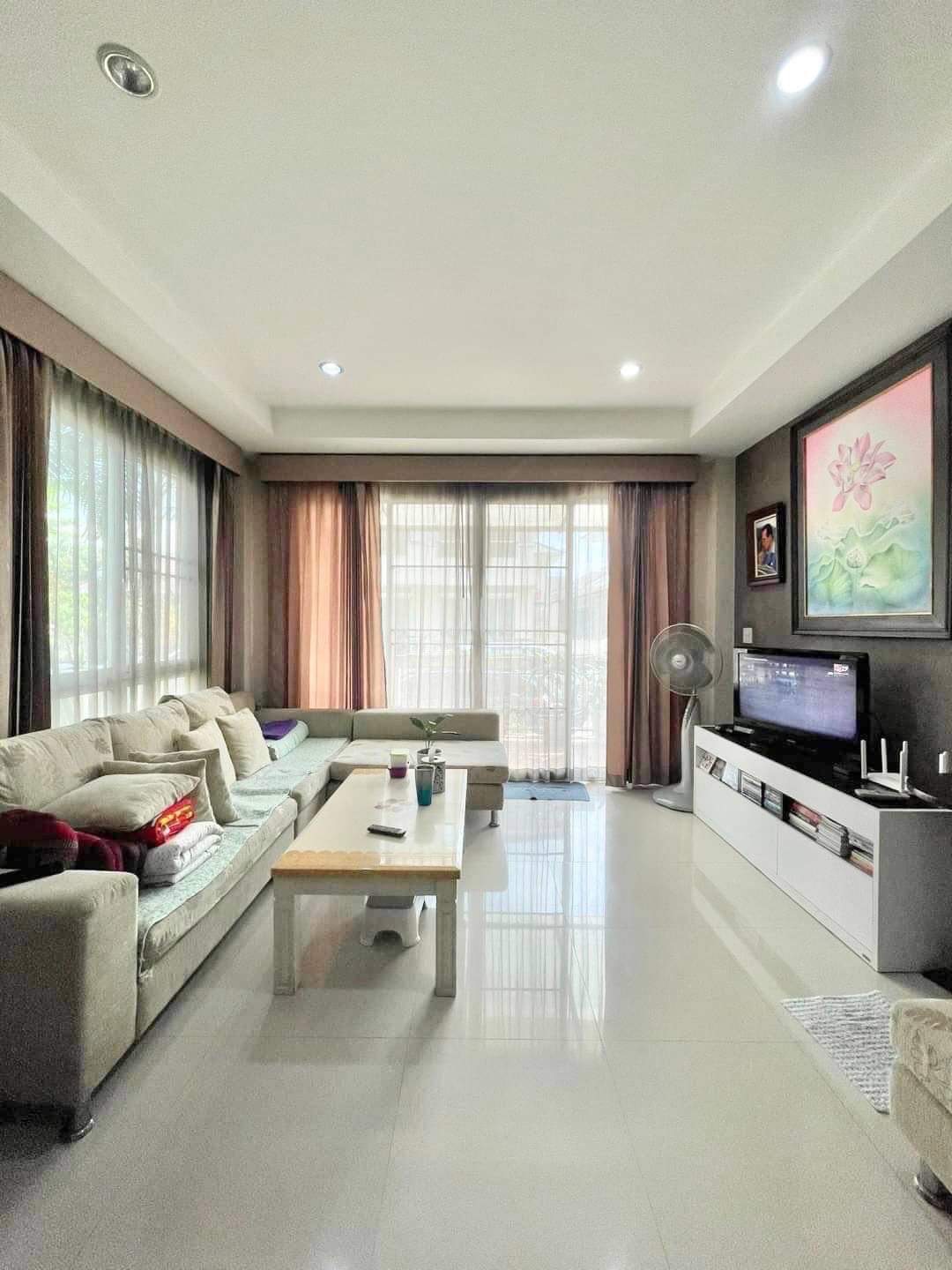 ขายบ้านเดียวติดถนนใหญ่ไม่ต้องเข้าซอย 3.35 ล้าน ราคาเดียวกับทาวน์เฮ้าส์ หมู่บ้าน พัฒนาสิริ เดอะไพรด์ ถนนเลียบคลองสอง