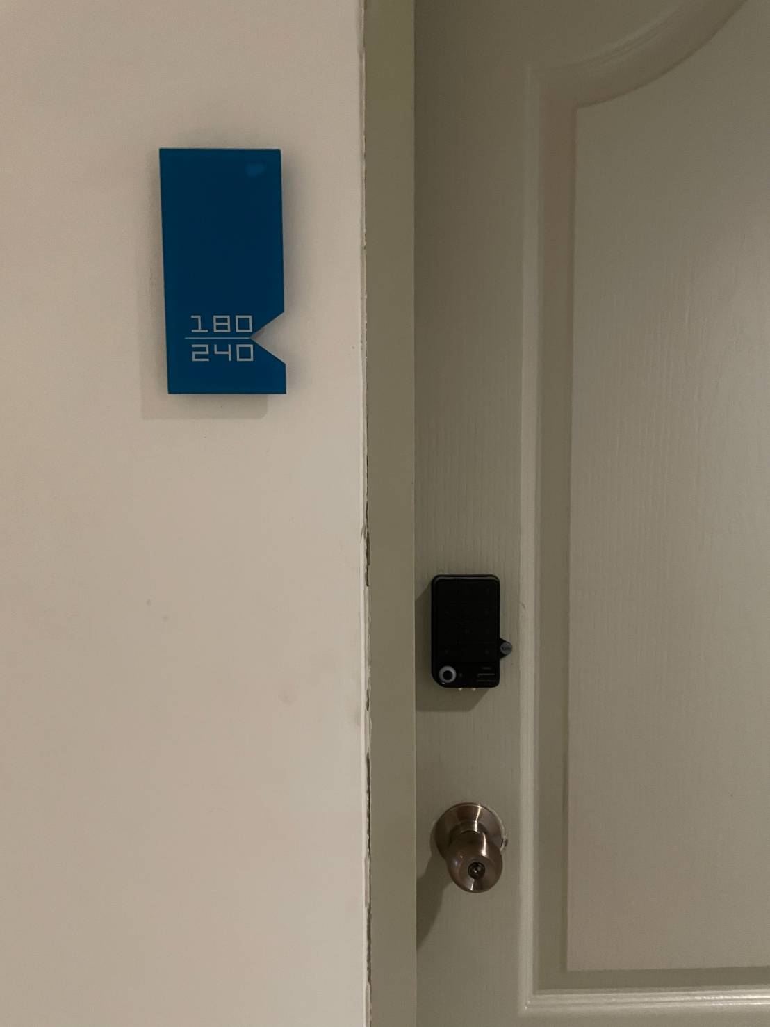 🚨ขายด่วน! เพียง 1,000,000 บาท โครงการ The Kith Tiwanon - เดอะ คิทท์ ติวานนท์ ห่างรถไฟฟ้า MRT สายสีชมพู สถานีห้าแยกปากเกร็ด เพียง 600 ม.