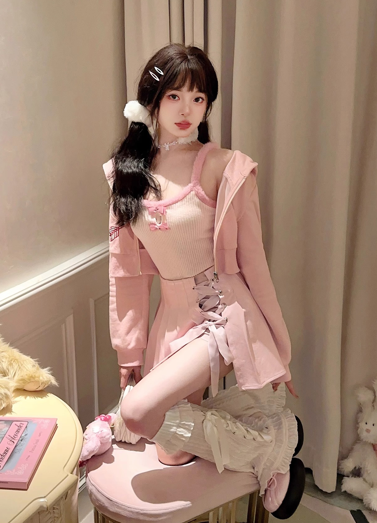 Bobon21 : พรีออเดอร์ เสื้อสายเดี่ยวแฟชั่นสไตล์หวานแต่งขนนุ่ม แบรนด์แท้