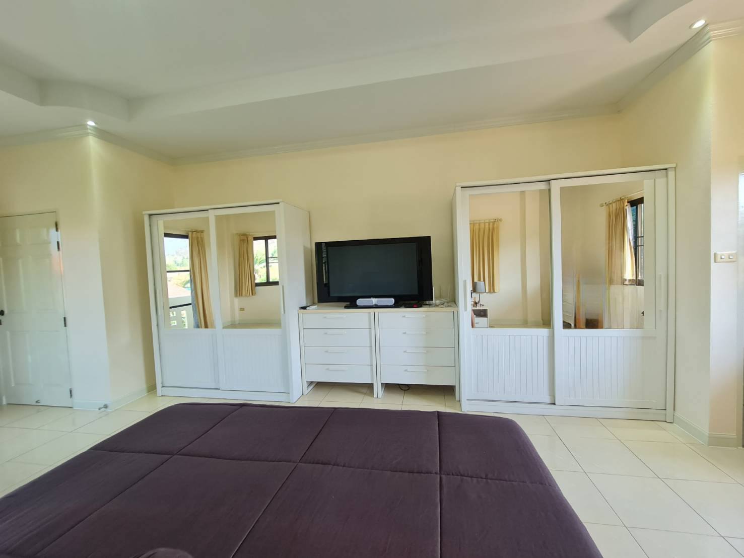 🏡 ขายบ้านเดี่ยวหลังใหญ่ วิวภูเขาล้อมรอบ หมู่บ้านพบโชคการ์เด้นฮิล (Phobchok Garden Hill) บางเสร่ – สัตหีบ