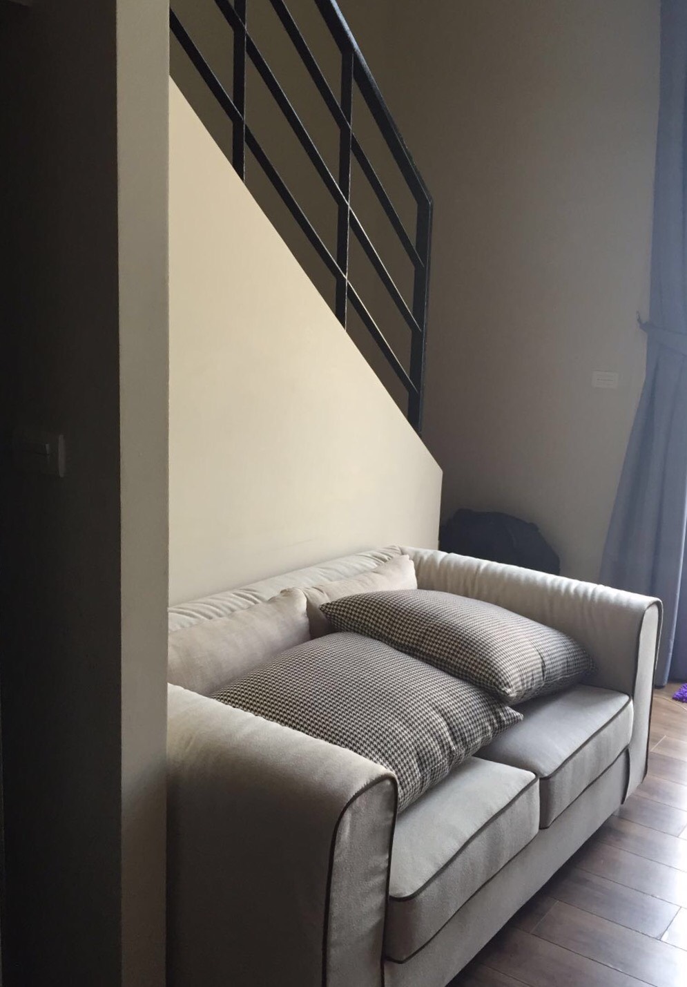 ให้เช่าคอนโดออนิกซ์ Onyx Phahonyothin ห้อง Duplex พื้นที่ 44 ตรม. ชั้น 17 หันหน้าทิศเหนือ