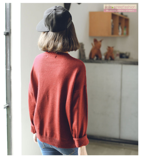 Sweater เสื้อสเวทเตอร์แขนยาว สีแดงเลือดหมู ทรงสวย จะใส่เดี่ยวไหรือใส่โค้ทคลุมก็เริ่ด