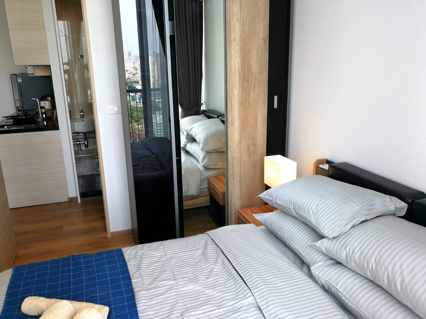 ให้เช่าคอนโด Park 24 (พาร์ค 24) 2 ห้องนอน 1 ห้องน้ำ ชั้น 26 ขนาด 54 ตรม