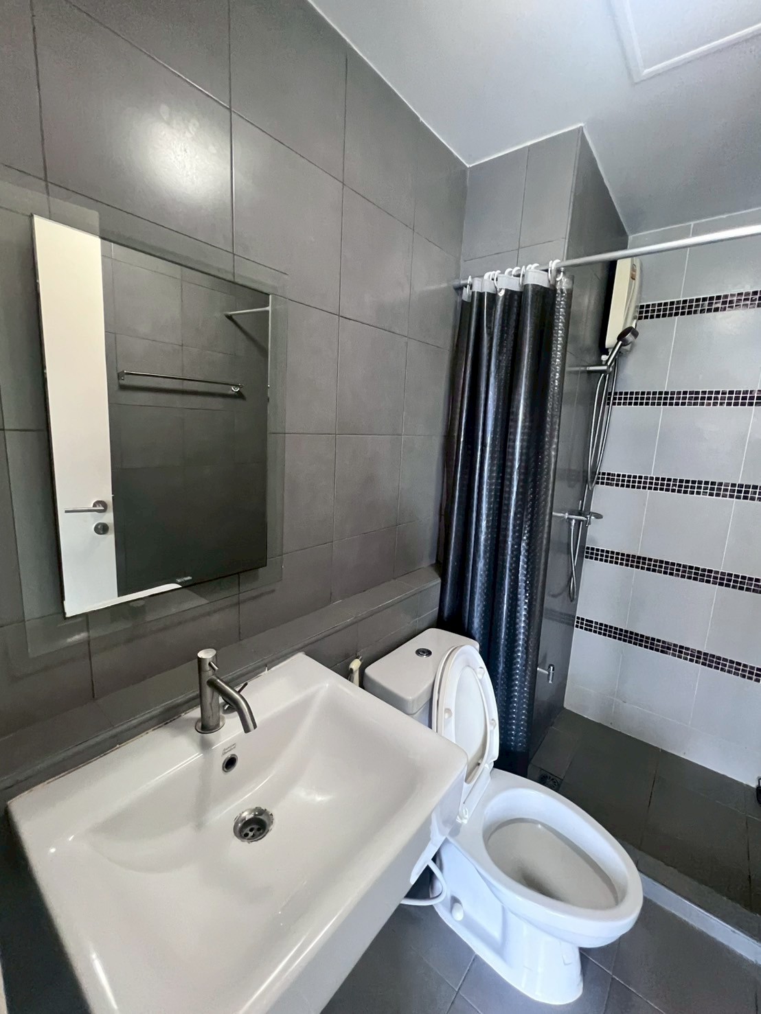 🏢 ขายคอนโด ดีคอนโด แคมปัส รีสอร์ท บางนา (dcondo Campus Resort Bangna)💥 ขายพร้อมผู้เช่า! ราคาเพียง 1.09 ล้านบาท เท่านั้น