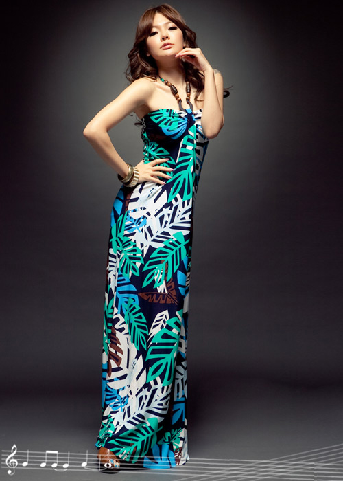 maxi dress - ชุดเดรสยาว สายคล้องคอ แต่งลายใบไม้สวยโดดเด่นทั้งชุด ลายโทนเขียว ขาว น้ำเงิน ใส่เที่ยว สามารถใส่ออกงานได้ สวยมากๆ ค่ะ Asia Street Fashion