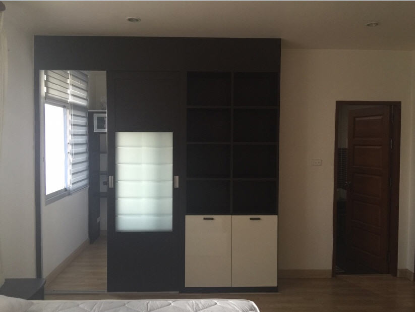 ให้เช่าคอนโดกลางกรุงรีสอร์ท รัชดา ซอย 7 ห้องหัวมุม ขนาด 1 นอน 1 น้ำ มีระเบียง พื้นที่ 52 ตรม.