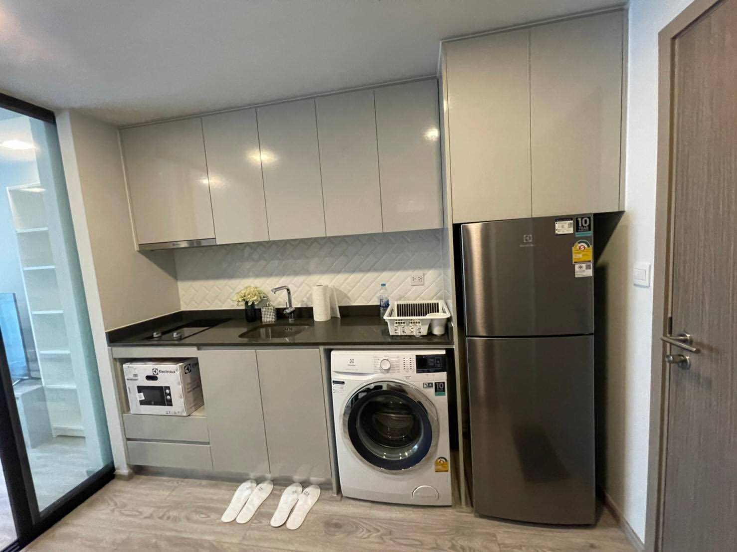 🔥 ด่วน! ให้เช่า Maestro 14 Ratchathewi (มาเอสโตร 14 ราชเทวี) เดิน 5 นาทีถึง MRT! ชั้น 1 ไม่ต้องขึ้นลิฟต์! เลี้ยงสัตว์ได้ (ตัวเมีย)! พร้อมเข้าอยู่ 30 มิ.ย. นี้! 🔥