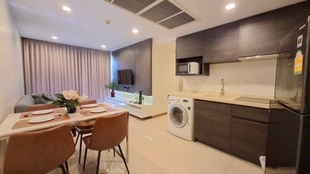 ขายคอนโดเลี้ยงสัตว์ได้ **ลดเพิ่มอีก 690,000 บาท ** ขายต่ำกว่าตลาด 2 ล้าน!! **ขายถูกที่สุดในโครงการ** DownTown 49 ขายตัดภาระ