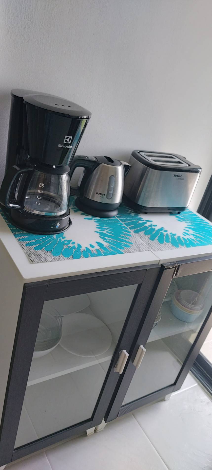 ขายคอนโด The Green Condo 3 เดอะ กรีน คอนโด 3 เฟส : 3 ชั้น: 7 แบบ 1 ห้องนอน 1 ห้องน้ำ 1 ห้องนั่งเล่นและ 1 ห้องครัว ขนาด 31.5 ตารางเมตร