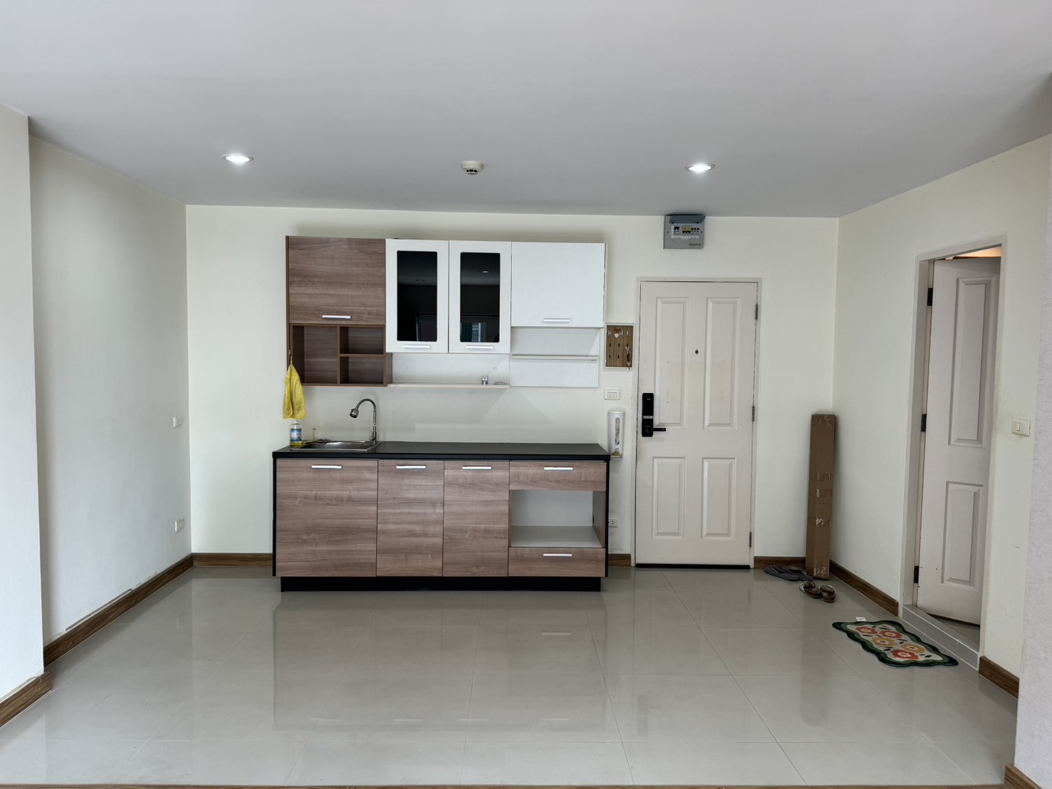 รหัสทรัพย์ 53645 ขายถูกพื้นที่ 62 ตร.ม. ราคา 2,100,000 บาท คอนโด The Trend ซอย คู้บอน 16/1 ถนนคู้บอน โครงการเดอะ เทรนด์ คอนโดทาวน์ (The Trend Condo town)