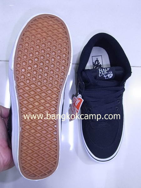 รองเท้า VANS HALF CAB Black/White