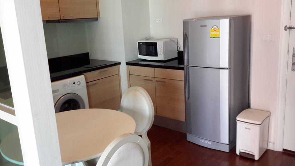 ให้เช่าคอนโด ดิ แอดเดรส ชิดลม THE ADDRESS CHIDLOM ห้อง Studio ชั้น 11 พื้นที่: 42 ตารางเมตร วิว สวน ราคา 25,000 บาท/เดือน เฟอร์นิเจอร์ครบ