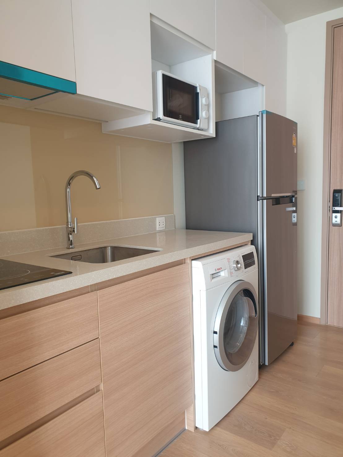 ให้เช่าคอนโดหรูย่านพร้อมพงษ์ ห้องใหม่ เพิ่งแต่งเสร็จ Noble Around 33 (โนเบิล อราวน์ เทอร์ตี้ทรี)