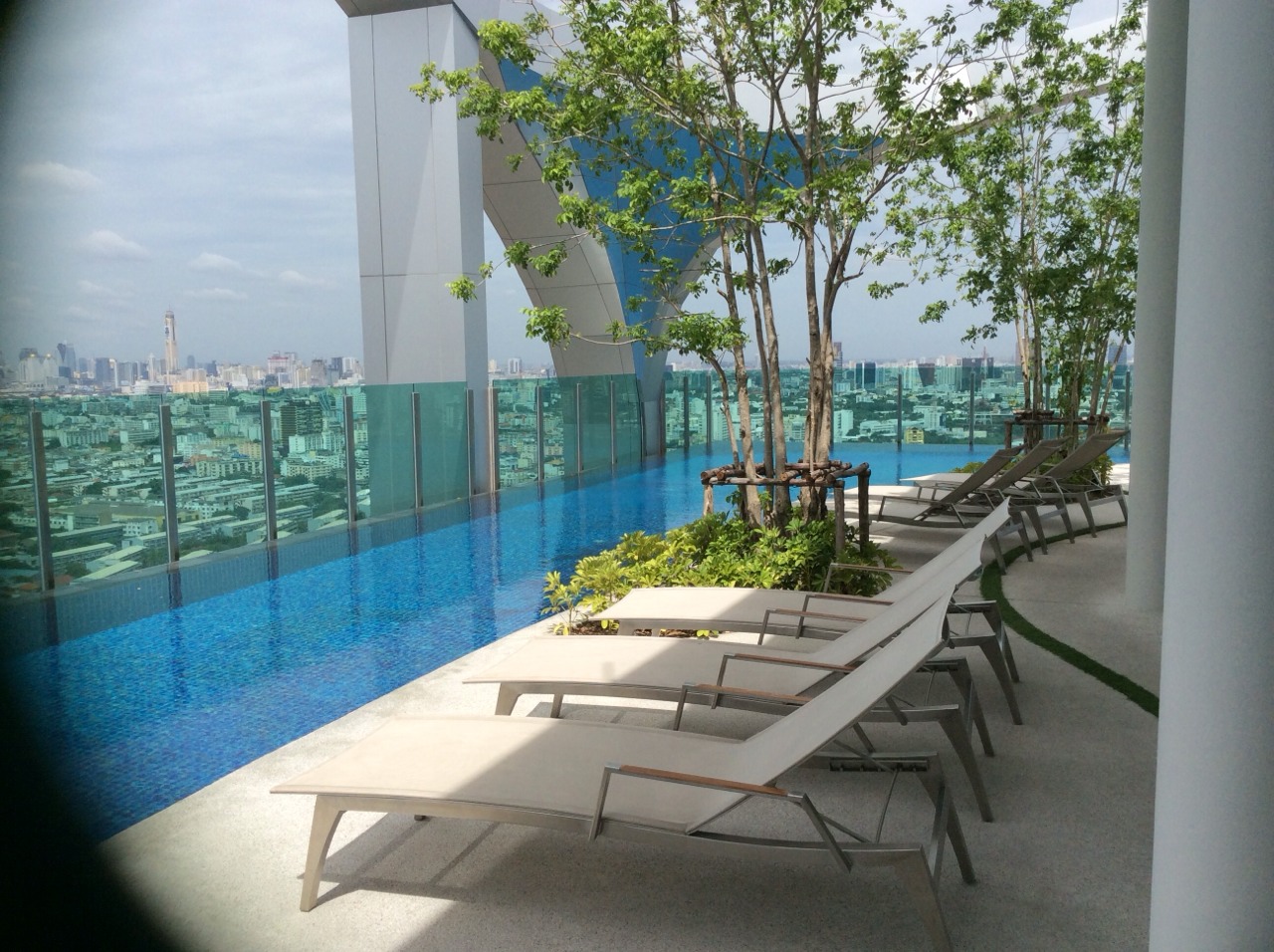Life @ Ratchada-Huaikwang (คอนโดไลฟ์ รัชดา-ห้วยขวาง ) ให้เช่า ราคา 18,000 ต่อเดือน