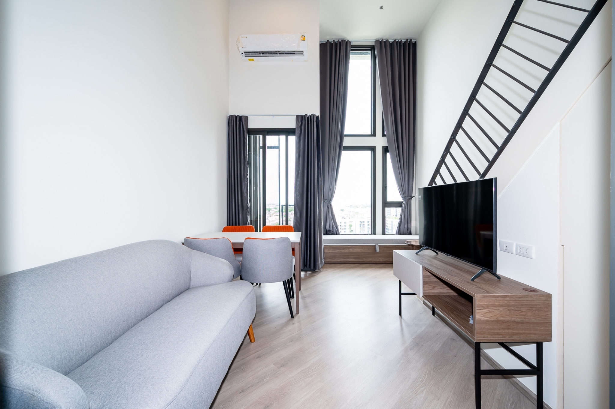 ให้เช่าคอนโด THE BASE SAPHANMAI (เดอะ เบส สะพานใหม่)