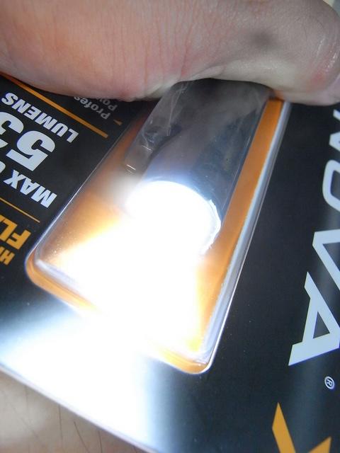 ไฟฉาย INOVA Xs - AAA Powered LED Flashlight