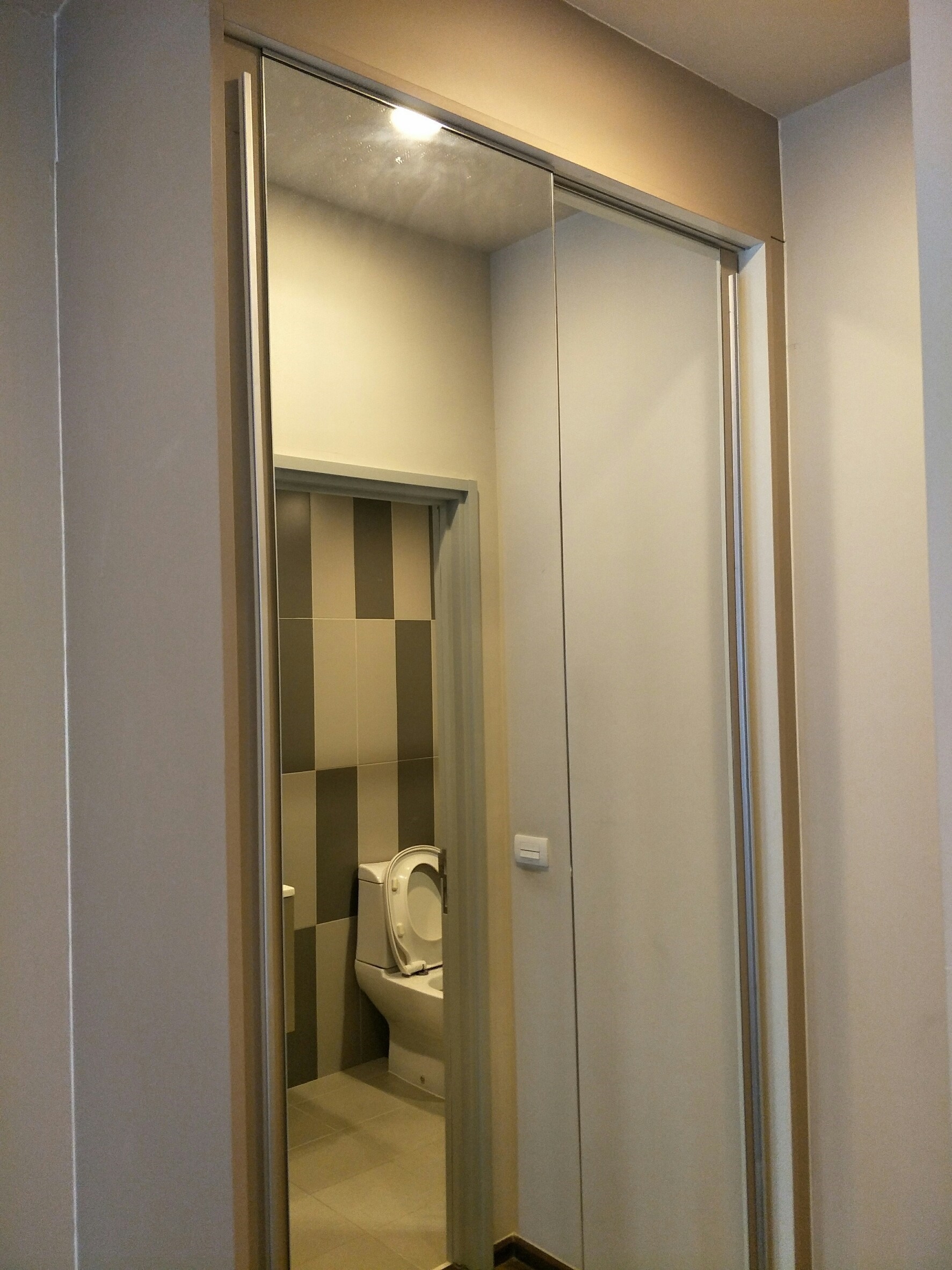 ขายคอนโด Onyx Phaholyothin (ออนนิกซ์ พหลโยธิน) 1 ห้องนอน 1 ห้องน้ำ ขนาด 41 ตรม