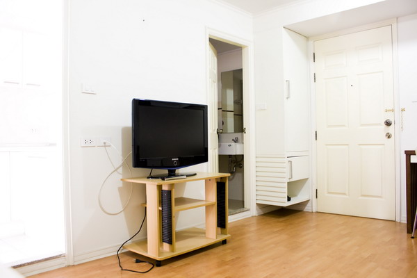 ให้เช่าคอนโด ลุมพินี ศูนย์วัฒนธรรม Lumpini Ville Cultural Center ห้อง 1 ห้องนอน 1 ห้องน้ำ พื้นที่ 35 ตรม เฟอร์นิเจอร์ Build in ทั้งห้อง