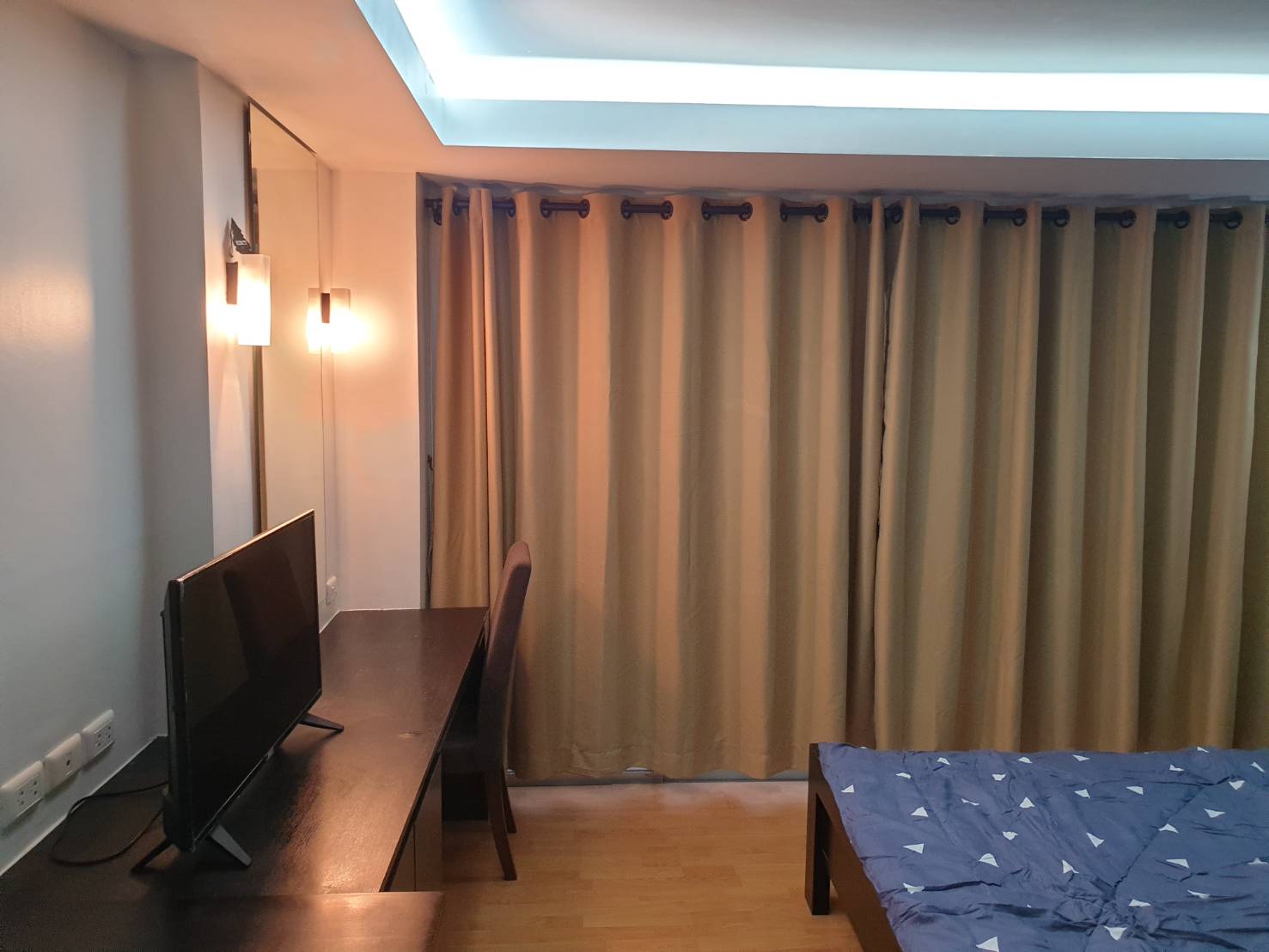 ให้เช่าคอนโด แฟมมิลี่ พาร์ค คอนโดมิเนียม Family Park Condominium (FP Condominium) ห้องสตูดิโอ 1 ห้องน้ำ (มีระเบียง) เลี้ยงสัตว์ได้ ราคา 7500 บาทต่อเดือน