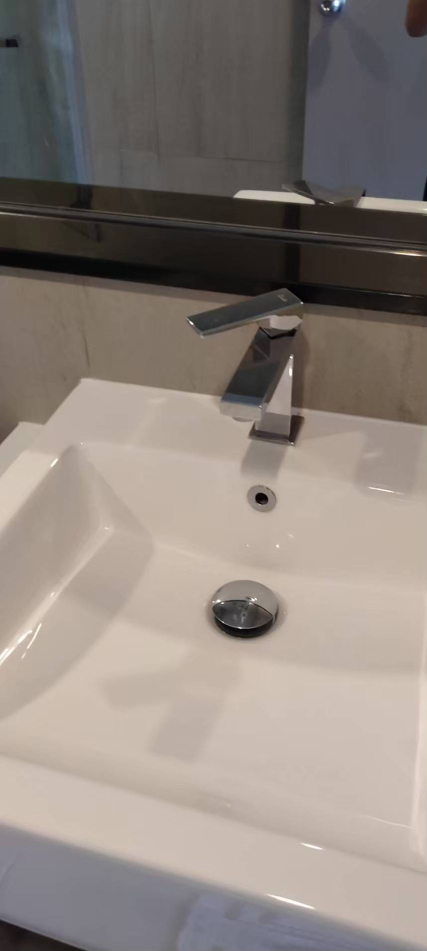 ขายคอนโด Politan Aqua 1 ห้องนอน 1 ห้องน้ำ ชั้น 48 ห้อง 29 ตรม. วิว เเม่น้ำ เลขที่ 11/1560 ที่จอดรถ 1 ที่ ขายราคา 3.35 ล้าน ค่าโอนคนละครึ่ง