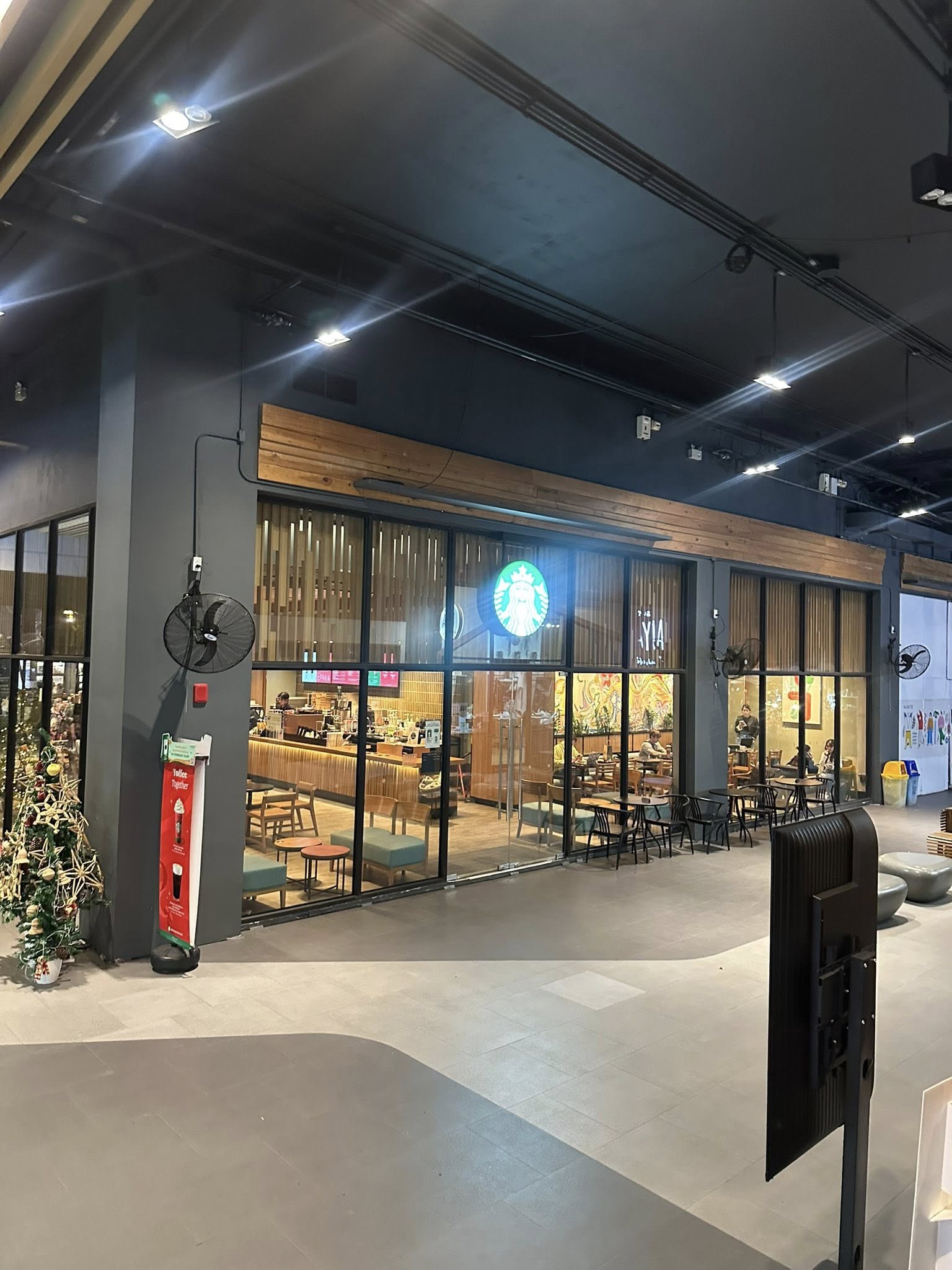 ให้เช่าคอนโด เดอะ เบส พาร์ค อีสต์ สุขุมวิท 77 / For Rent The Base Park East Sukhumvit 77 (English below)