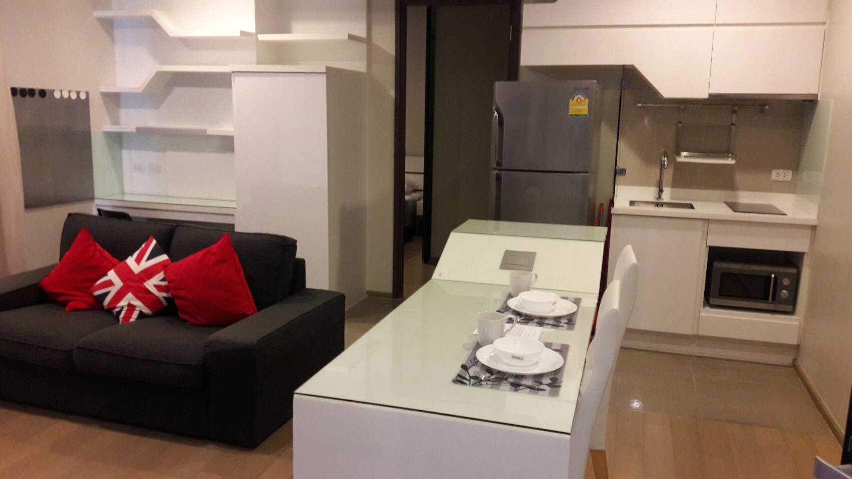 ให้เช่า PYNE BY SANSIRI 1ห้องนอนพร้อสมอยู่วิวสระ