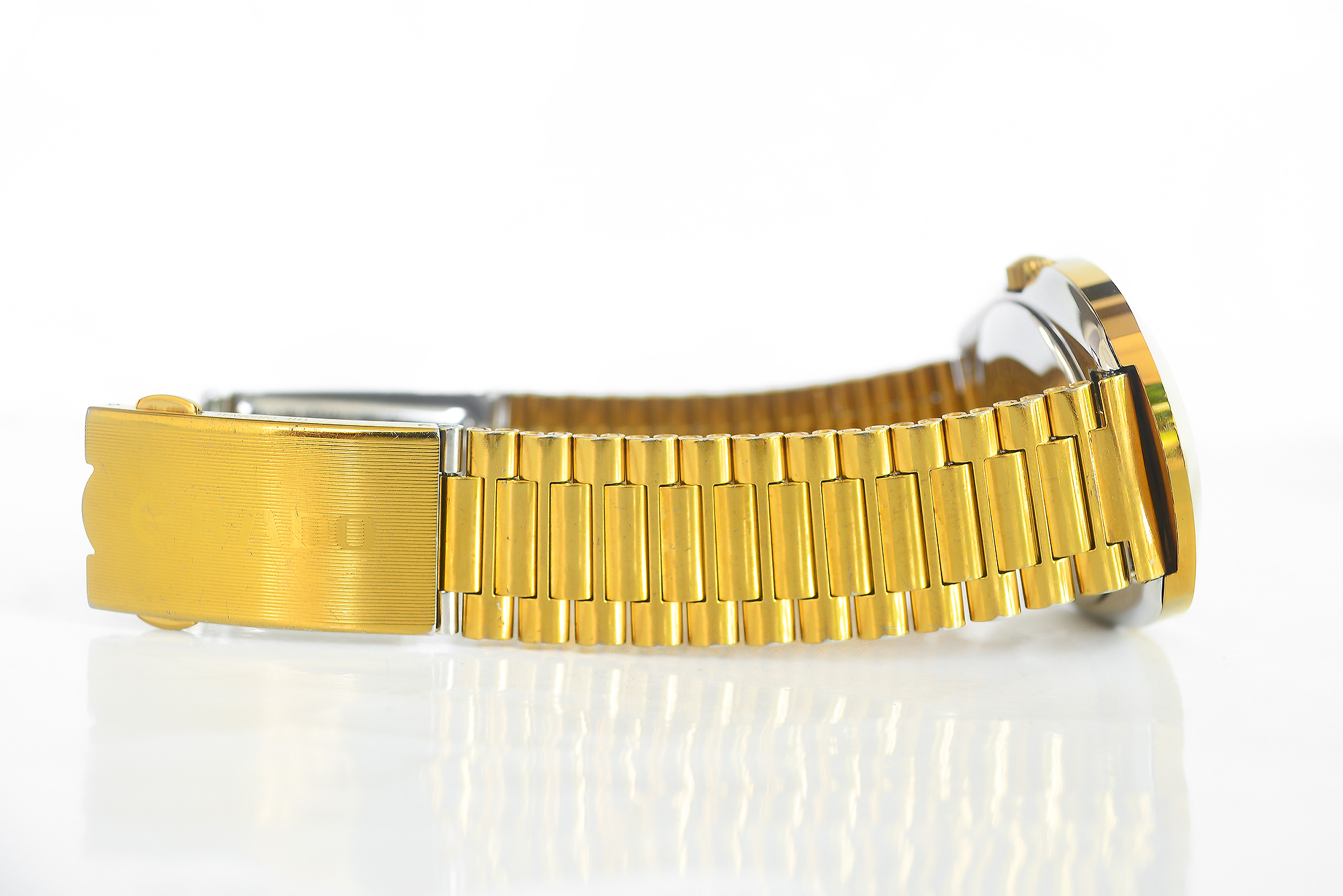 Rado Diastar เรือนทอง หน้าน้ำพุ พลอยแดง รุ่นใหม่ (Sold)