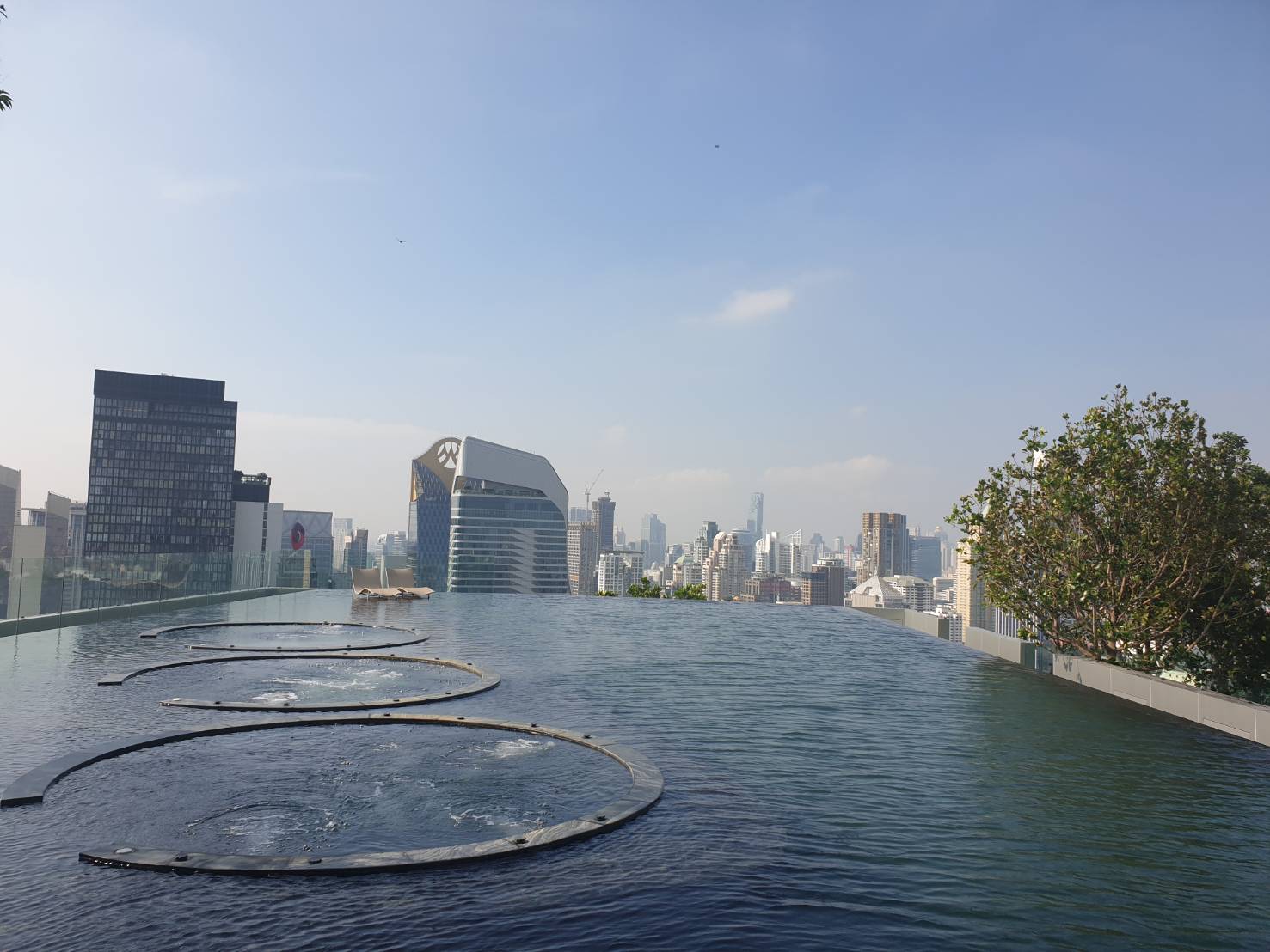 ให้เช่าคอนโด Life One Wireless (ไลฟ์ วัน ไวร์เลส) 1 ห้องนอน 1 ห้องน้ำ ขนาด 24 ตรม