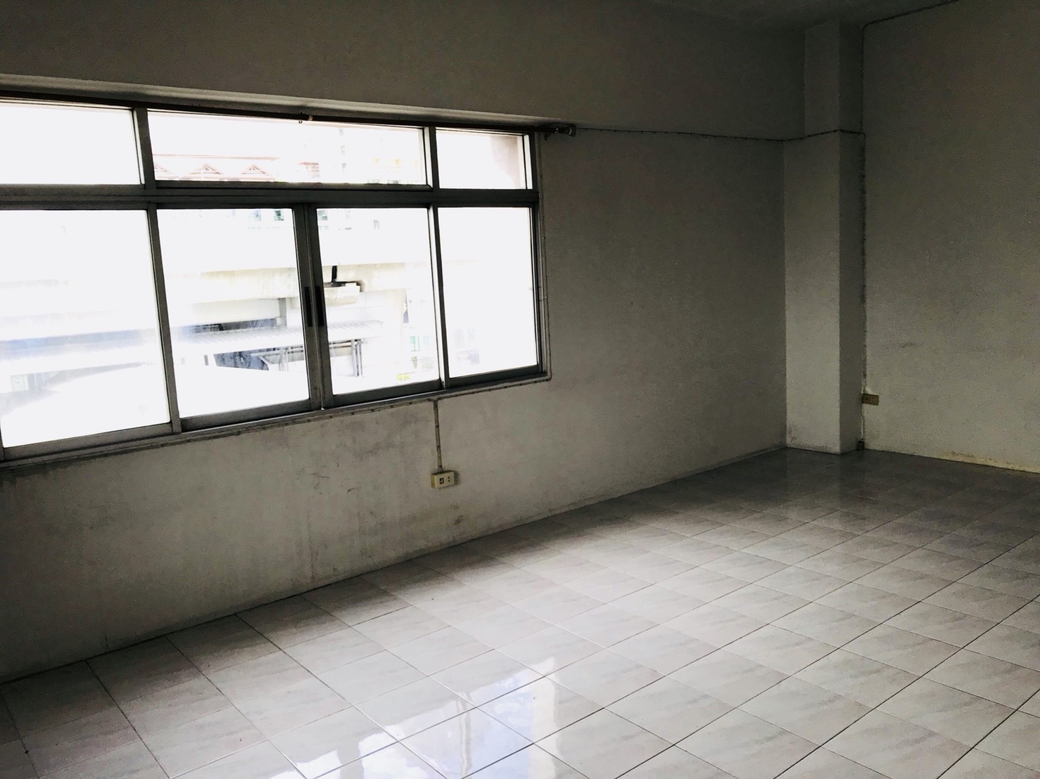 ขายคอนโด หนึ่งคอนโดมิเนียม รัตนาธิเบศร์ (Nueng Condominium Rattanathibet) ติดรถไฟฟ้าสายสีม่วง