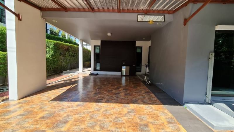 ขาย /ให้เช่า บ้านเดี่ยว 3 ชั้น หมู่บ้าน ลุมพินี สวนหลวงร.9 ราคาเช่า 85,000 บาท ต่อเดือนถูกและสวย