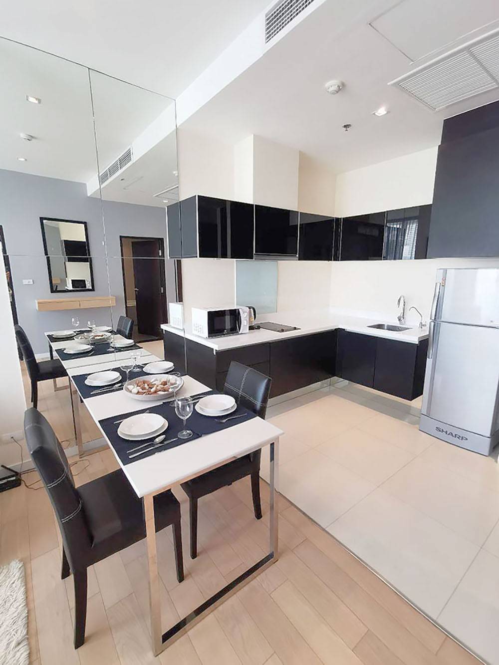 ให้เช่าคอนโด Eight Thonglor Residence (เอท ทองหล่อ เรสซิเดนซ์ ซอย 8 ) 1 ห้องนอน 1 ห้องน้ำ