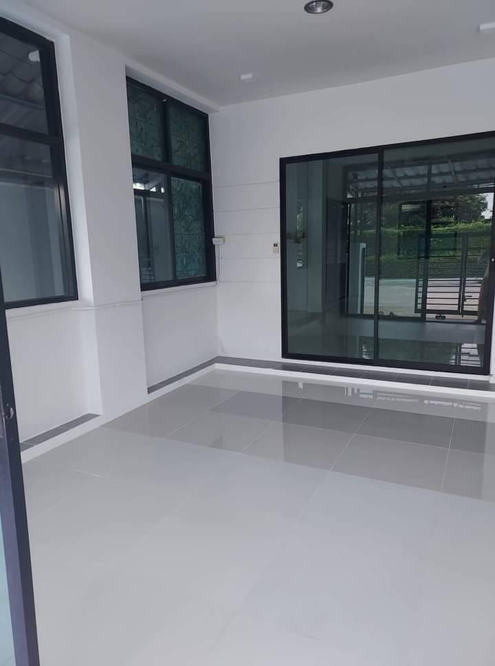 ขายบ้านเดี่ยว 2 ชั้น 56 ตร.วา 3 ห้องนอน 2 ห้องน้ำ โครงการ บ้านฟ้าปิยรมย์ เนสโต้ วงแหวนลำลูกกา-คลอง 6 บ้านหลังที่ 3 นับจากหน้าโครงการ