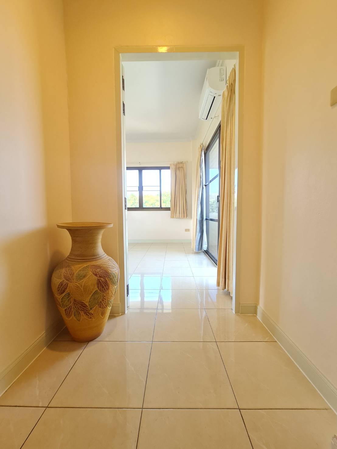 🏡 ขายบ้านเดี่ยวหลังใหญ่ วิวภูเขาล้อมรอบ หมู่บ้านพบโชคการ์เด้นฮิล (Phobchok Garden Hill) บางเสร่ – สัตหีบ