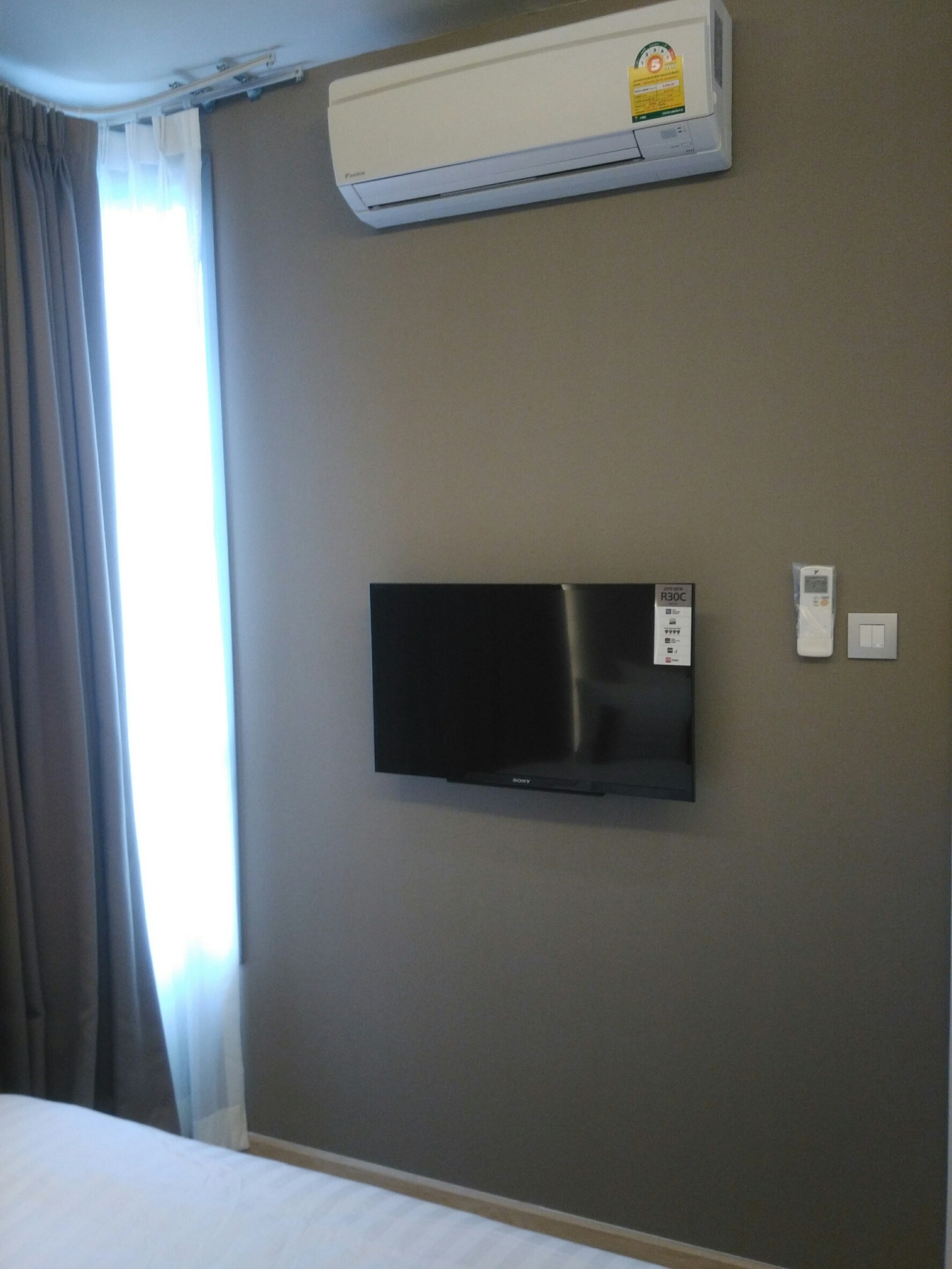 ขาย / เช่า คอนโด H Sukhumvit 43 (เอช สุขุมวิท 43) 1ห้องนอน 1 ห้องน้ำ 1ห้องรับแขก ห้องครัวในตัว พื้นที่ 40.92 ตร.ม ชั้น 9 ห้อง 99/53 วิวเมือง