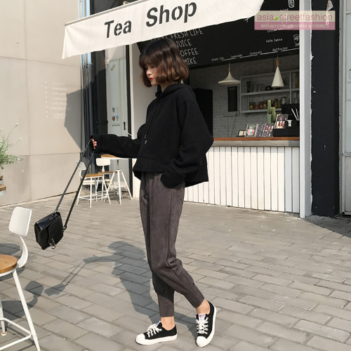 เสื้อกันหนาวฮู้ดดี้ แฟชั่นเกาหลี ตัวสั้นทรงแข็ง น่ารักมากจ้า ผ้าสักกะหลาดเนื้อนุ่มแต่เป็นทรง พร้อมส่ง งานจริงในภาพสุดท้ายน้า