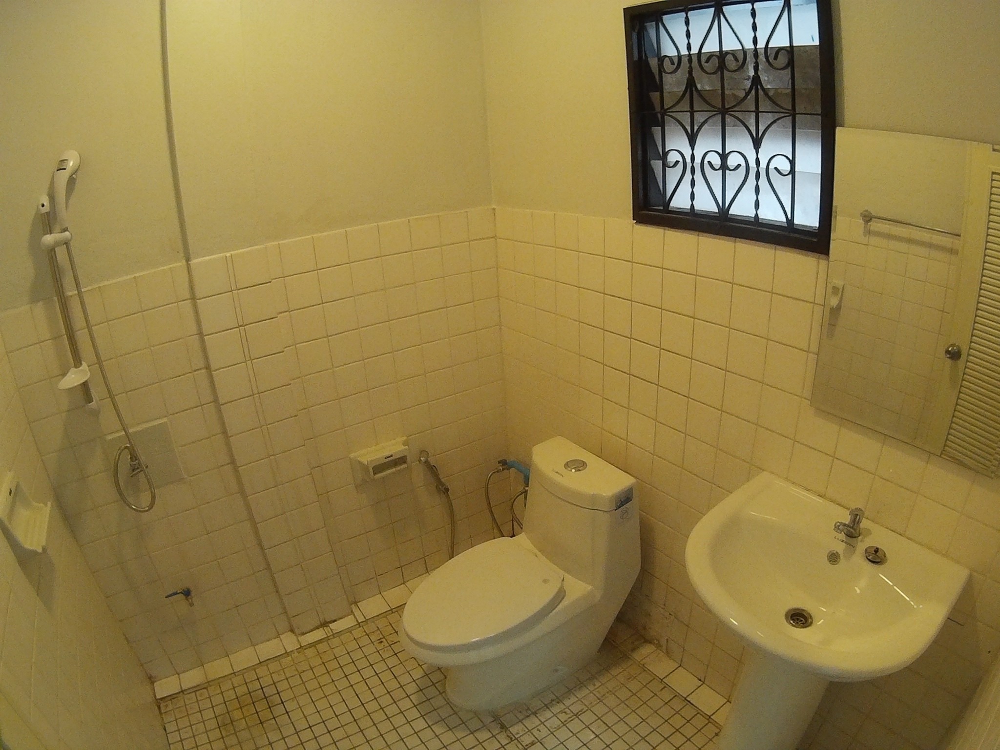 ((ขาย-เช่าถูก)) บ้านพร้อมอยู่ ทาวน์เฮ้าส์ 2 ชั้น 19 ตารางวา 2 ห้องนอน 2 ห้องน้ำ สุขาประชาสรรค์ 3 ซอย 1