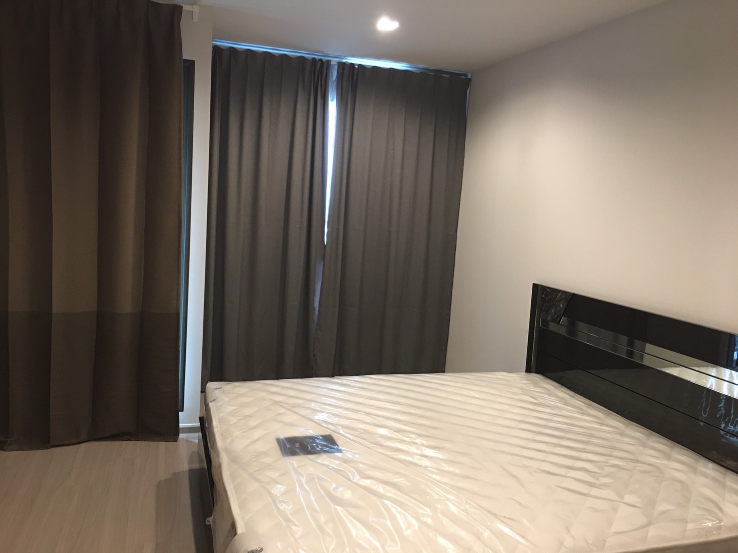 ให้เช่าคอนโด Life Ladprao (ไลฟ์ ลาดพร้าว) ตรงข้ามห้างเซ็นทรัล ลาดพร้าว ห่างสถานีรถไฟฟ้าเพียง 10 ก้าว